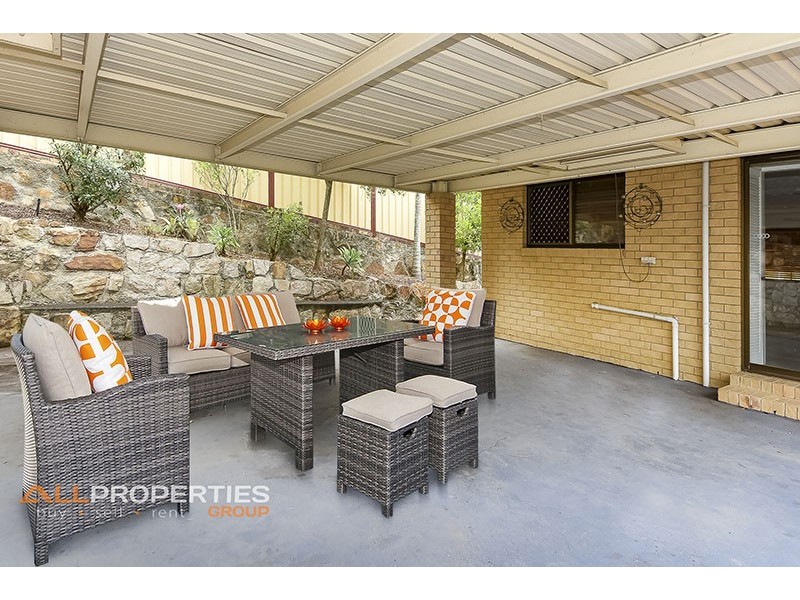 5 DRACON STREET, Regents Park QLD 4118