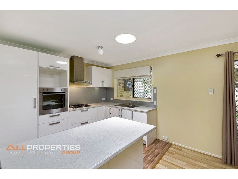 1 McIntyre Street, Hillcrest QLD 4118