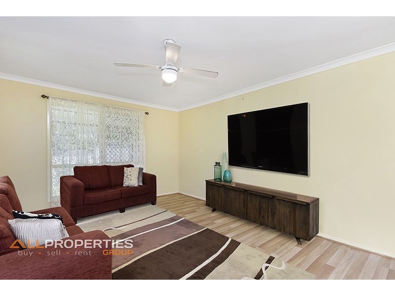 1 McIntyre Street, Hillcrest QLD 4118