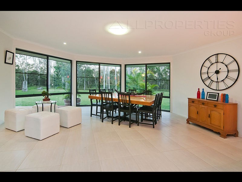 62 Cardwell Close, Munruben QLD 4125