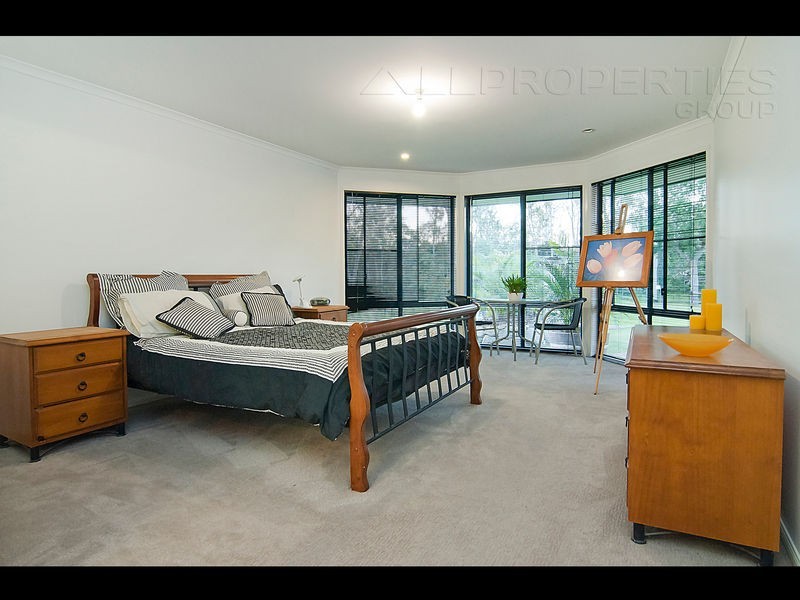 62 Cardwell Close, Munruben QLD 4125