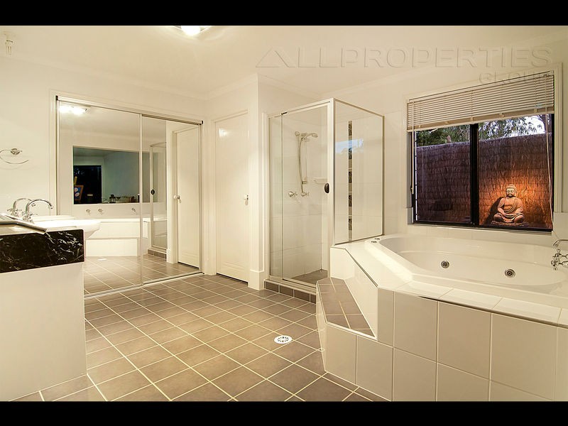 62 Cardwell Close, Munruben QLD 4125