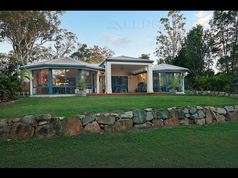 62 Cardwell Close, Munruben QLD 4125