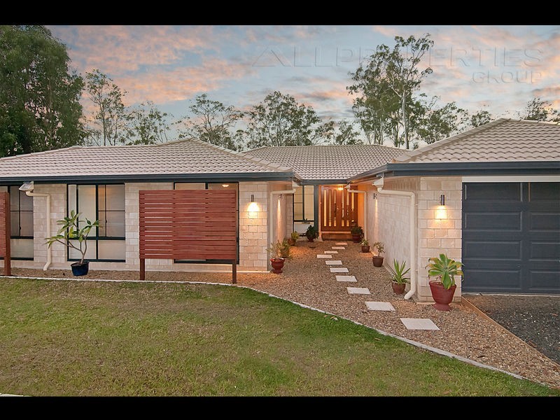 62 Cardwell Close, Munruben QLD 4125