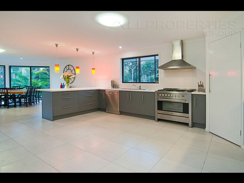 62 Cardwell Close, Munruben QLD 4125