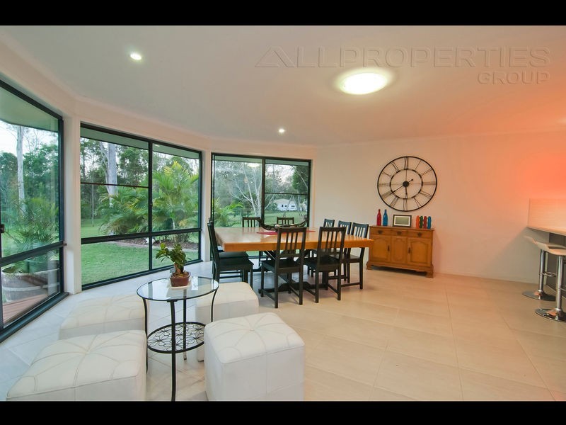 62 Cardwell Close, Munruben QLD 4125