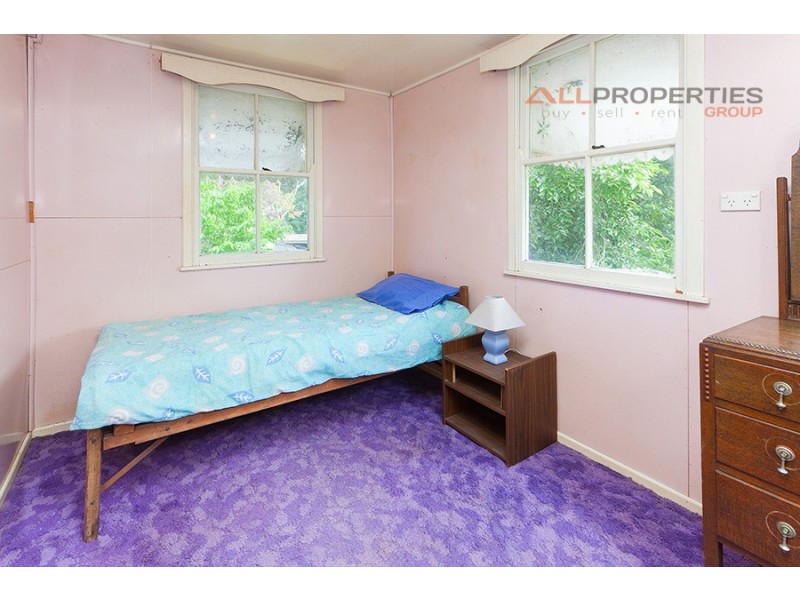 25 Walsh Street, Newtown QLD 4305