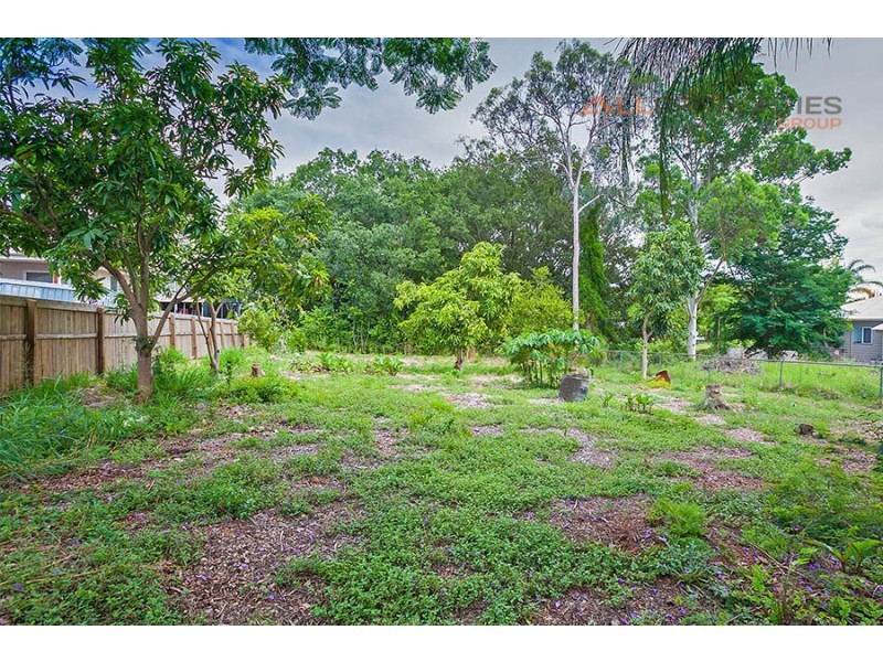 25 Walsh Street, Newtown QLD 4305