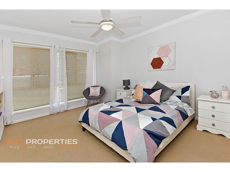 5 Lugano Close, Parkinson QLD 4115