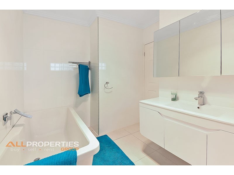 5 Lugano Close, Parkinson QLD 4115