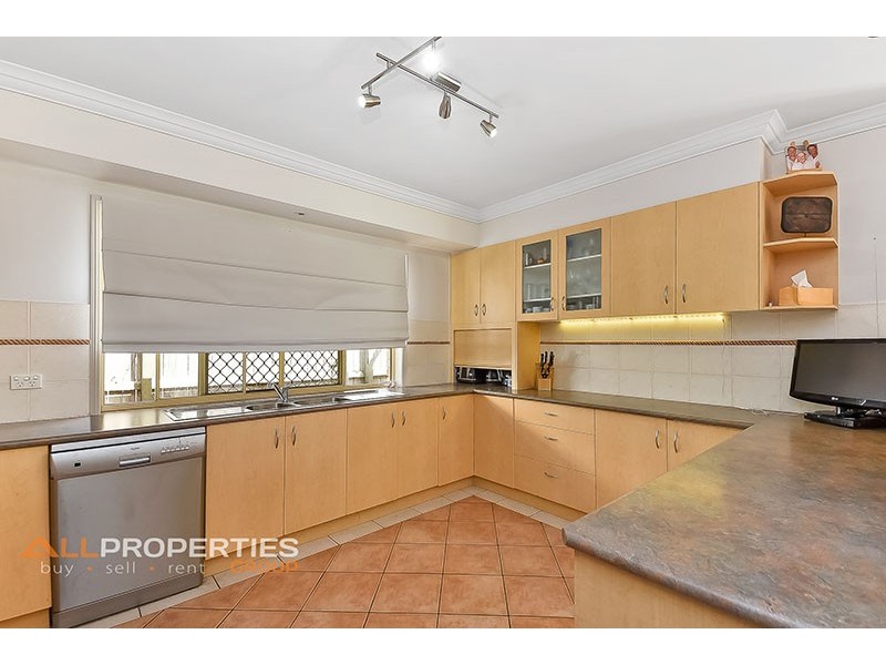 5 Lugano Close, Parkinson QLD 4115