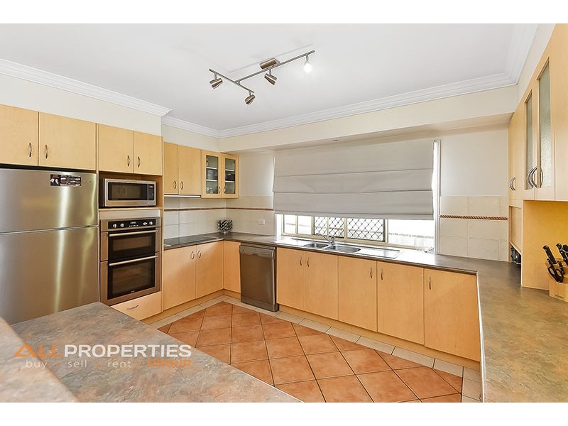 5 Lugano Close, Parkinson QLD 4115