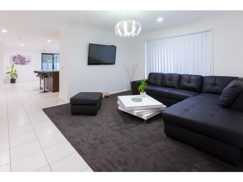 17 Weir Close, Berrinba QLD 4117