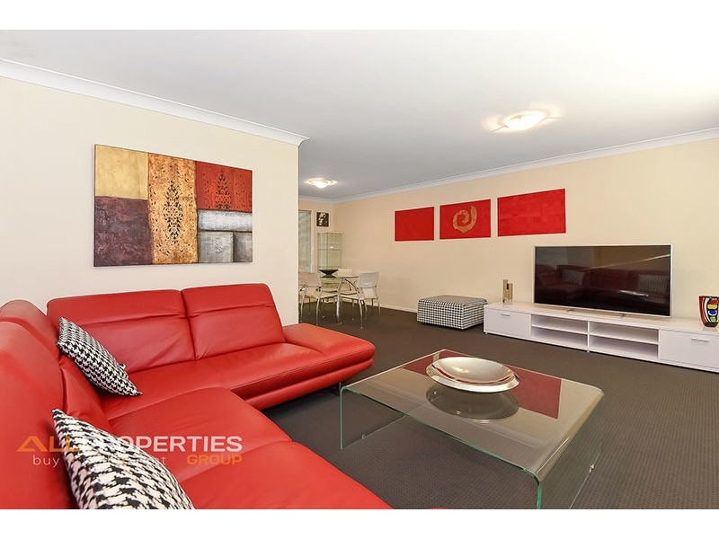 79 Oakview Street, Parkinson QLD 4115