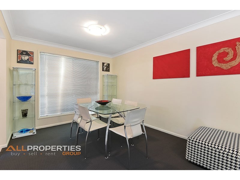 79 Oakview Street, Parkinson QLD 4115