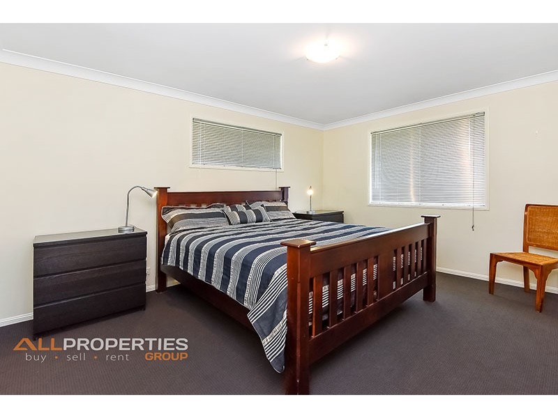 79 Oakview Street, Parkinson QLD 4115