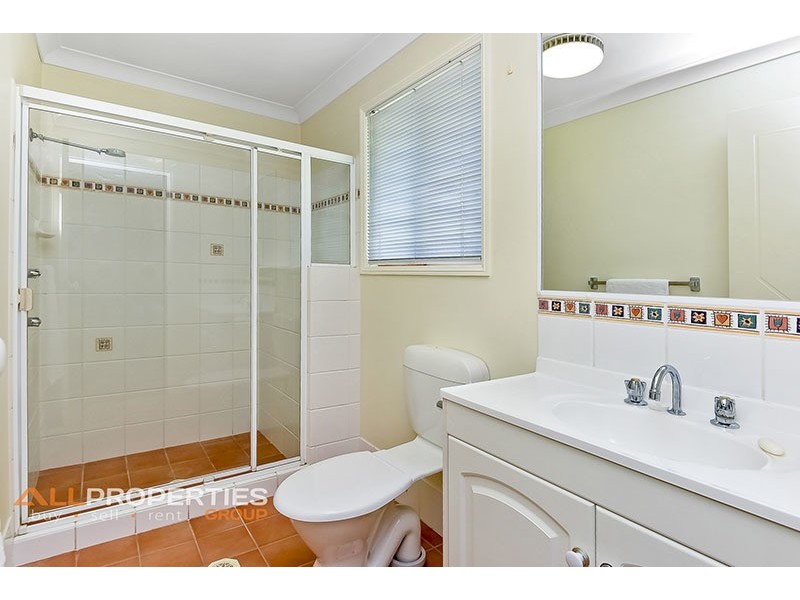 79 Oakview Street, Parkinson QLD 4115