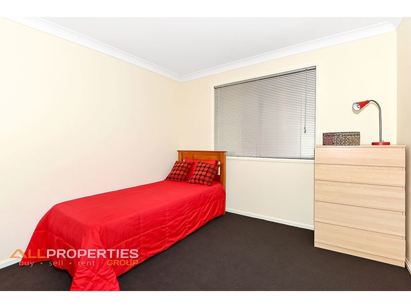 79 Oakview Street, Parkinson QLD 4115
