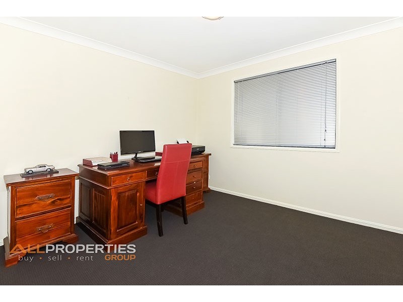 79 Oakview Street, Parkinson QLD 4115