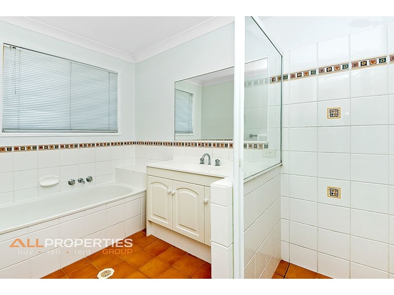 79 Oakview Street, Parkinson QLD 4115