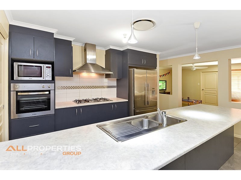 3 Coolibah Street, Heathwood QLD 4110