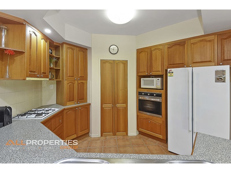 18 Belinda Court, Munruben QLD 4125