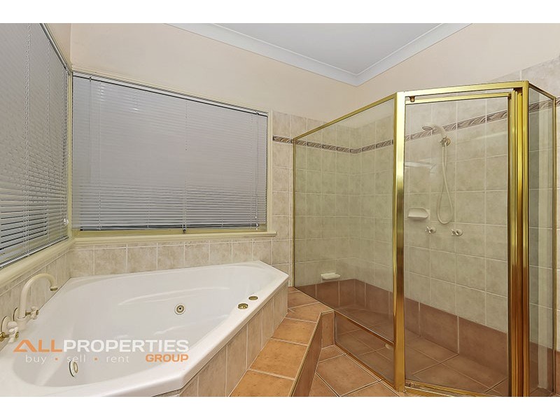 18 Belinda Court, Munruben QLD 4125