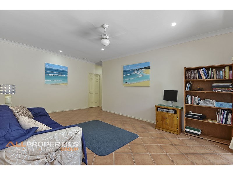 18 Belinda Court, Munruben QLD 4125