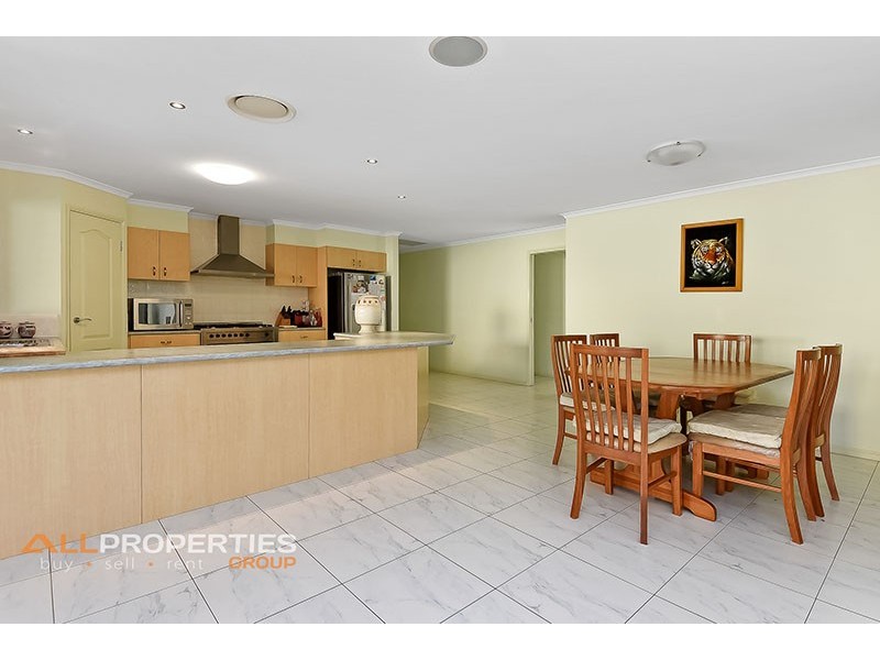 21 Toorwood Street, Heathwood QLD 4110