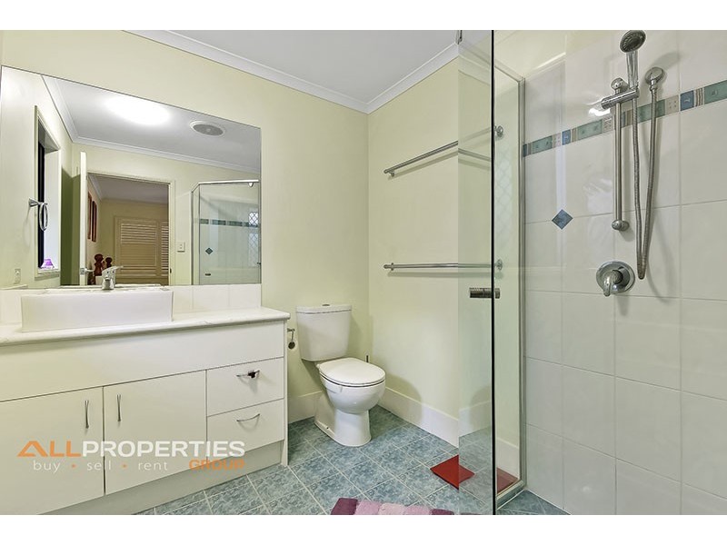 21 Toorwood Street, Heathwood QLD 4110