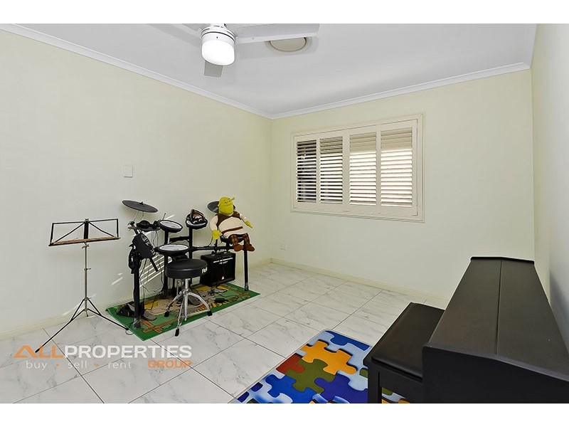 21 Toorwood Street, Heathwood QLD 4110