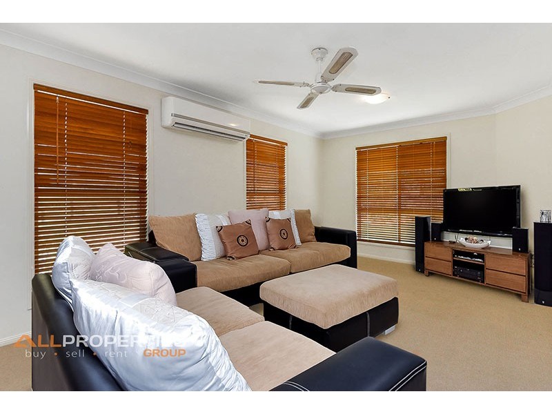 30 Jackeroo Ct, Jimboomba QLD 4280