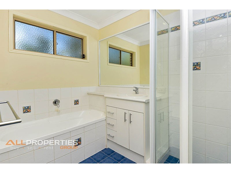 30 Jackeroo Ct, Jimboomba QLD 4280