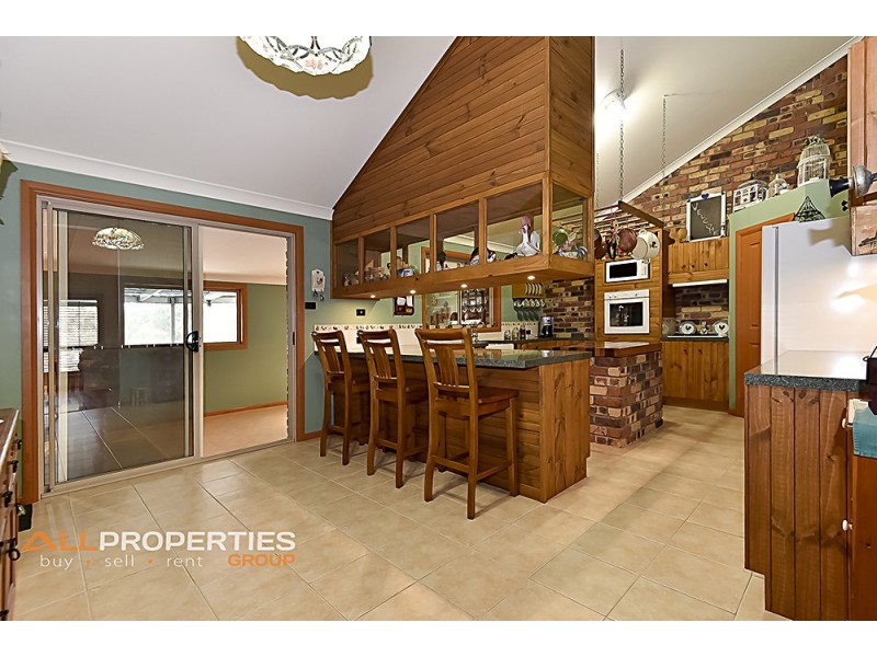 98 Canterbury Dr, Mundoolun QLD 4285