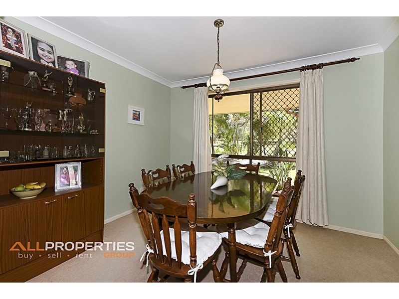 24 Daniel Crt, Greenbank QLD 4124