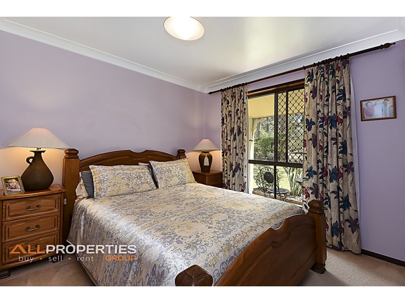 24 Daniel Crt, Greenbank QLD 4124