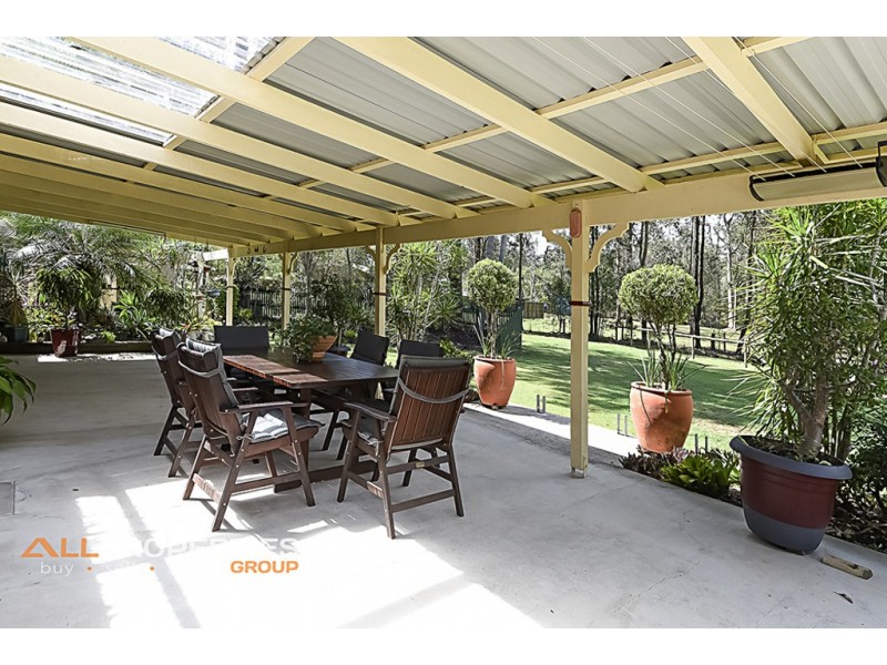 24 Daniel Crt, Greenbank QLD 4124