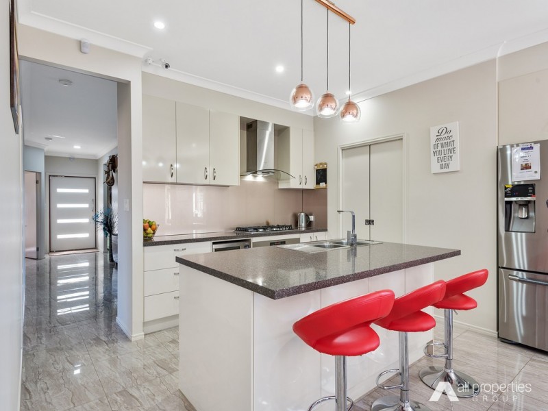 85 GORDONIA DRIVE, Regents Park QLD 4118