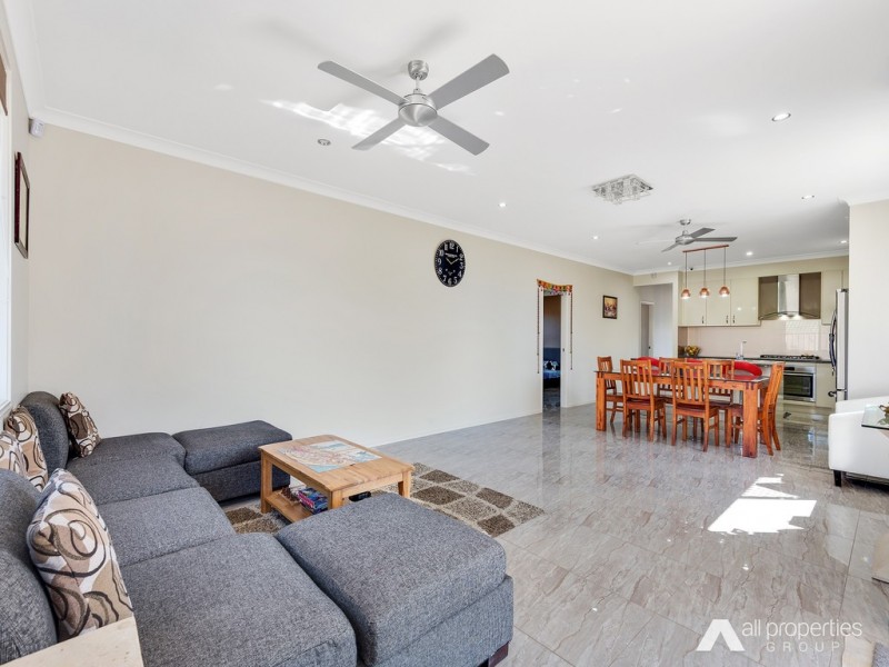 85 GORDONIA DRIVE, Regents Park QLD 4118