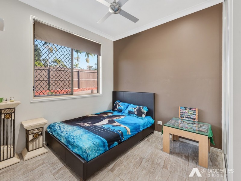 85 GORDONIA DRIVE, Regents Park QLD 4118