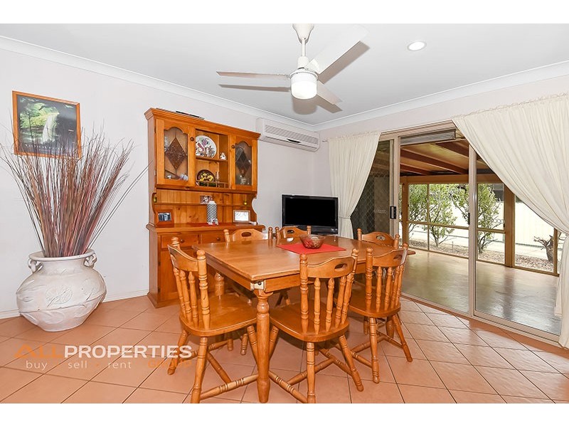 86 PARKROYAL CRESCENT, Regents Park QLD 4118