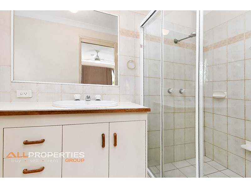 86 PARKROYAL CRESCENT, Regents Park QLD 4118