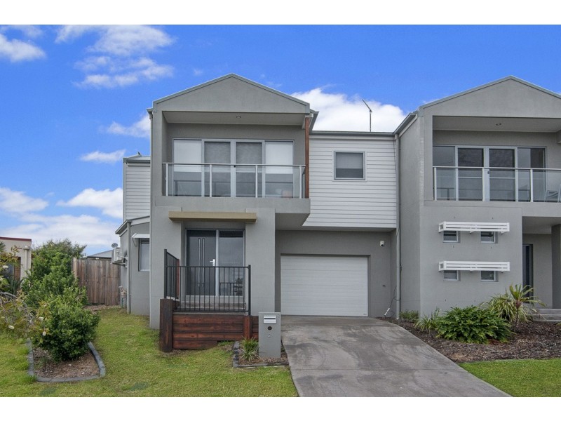 1/2 Lemongrass Place, Springfield Lakes QLD 4300