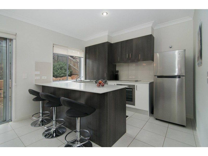 1/2 Lemongrass Place, Springfield Lakes QLD 4300