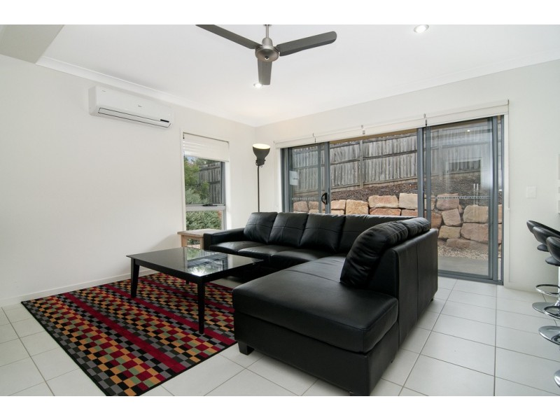 1/2 Lemongrass Place, Springfield Lakes QLD 4300