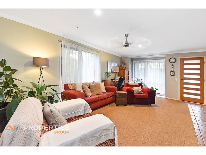 9 Kurrajong St, Durack QLD 4077