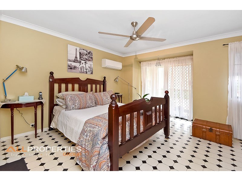 9 Kurrajong St, Durack QLD 4077