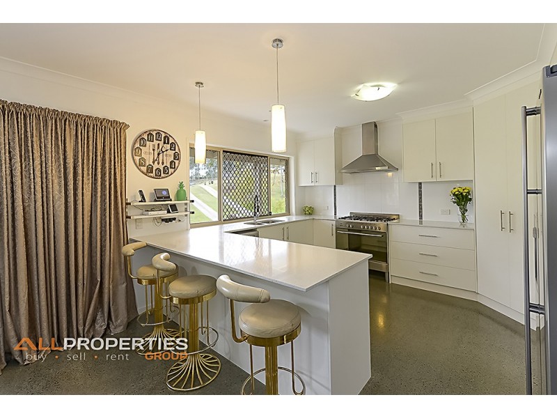 13 Highview Crt, Woodhill QLD 4285