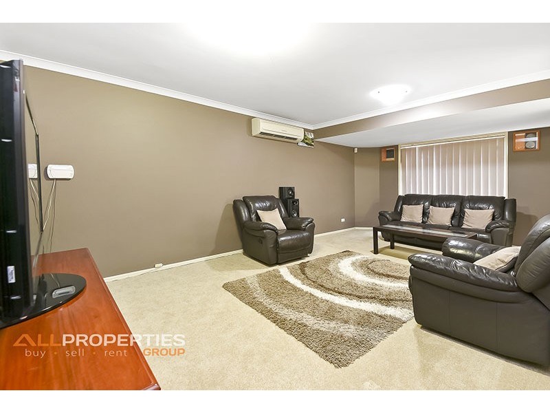 26 Mitchell Place, Parkinson QLD 4115
