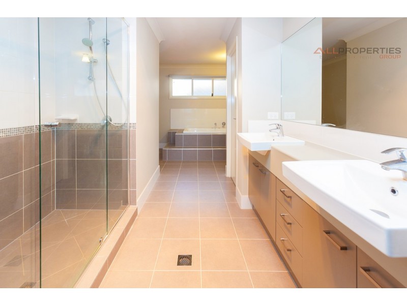 361 Spring Mountain Dr, Greenbank QLD 4124